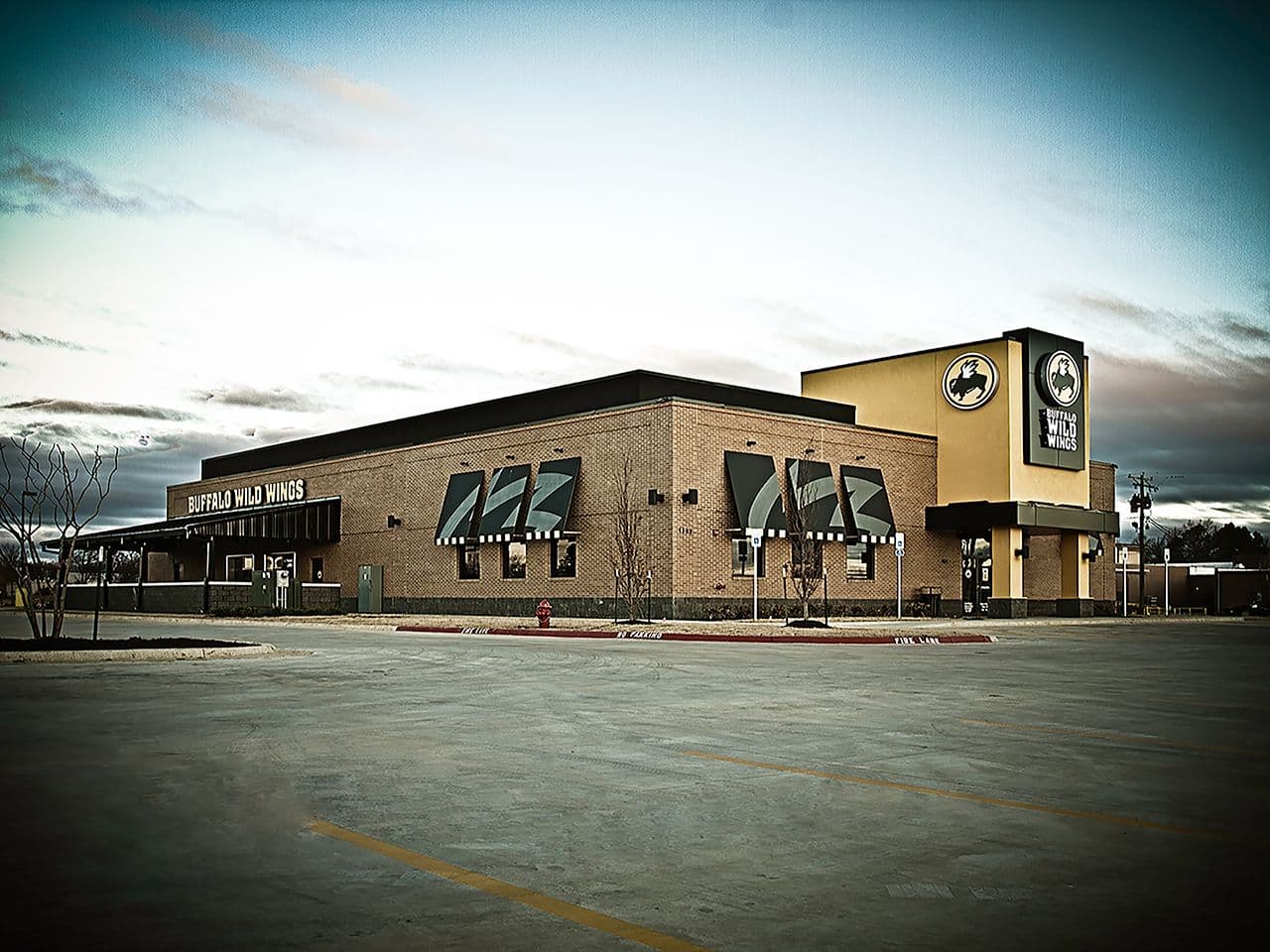 Buffalo Wild Wings restaurant at Creek Place in Jonesboro, AR
